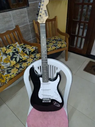 Guitarra Elétrica