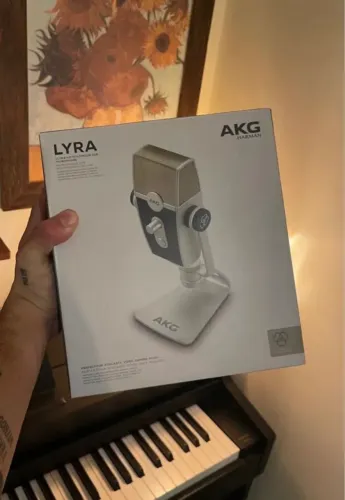 MICROFONE CONDESADOR PROFISSIONAL AKG LYRA - USB