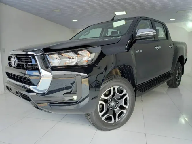 HILUX SRV 4X4 2.8  PRETA 2025/2025