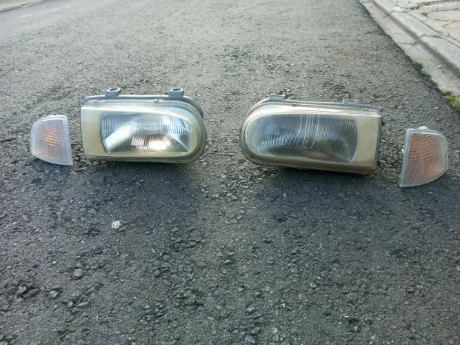 Par Farol Carro gol g2 usado