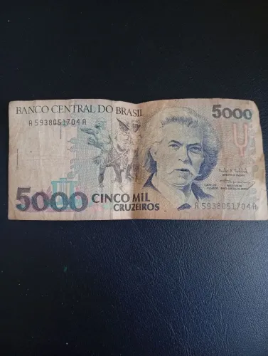 Vendo nota de 5.000, cinco mil cruzeiro.