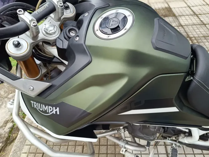 Tiger 900 extremamente nova 