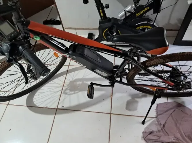 Bicicleta Elétrica Santiago Aro 29 Quadro 17 350W 10Ah Freio a Disco 
