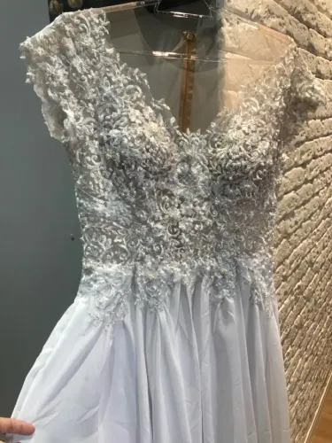 Vestido de noiva com pérolas 