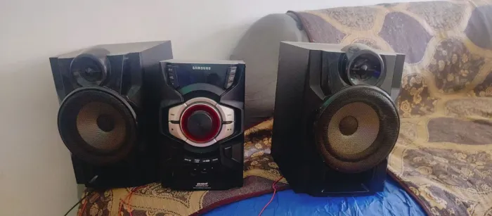 Som Samsung Giga Sound System