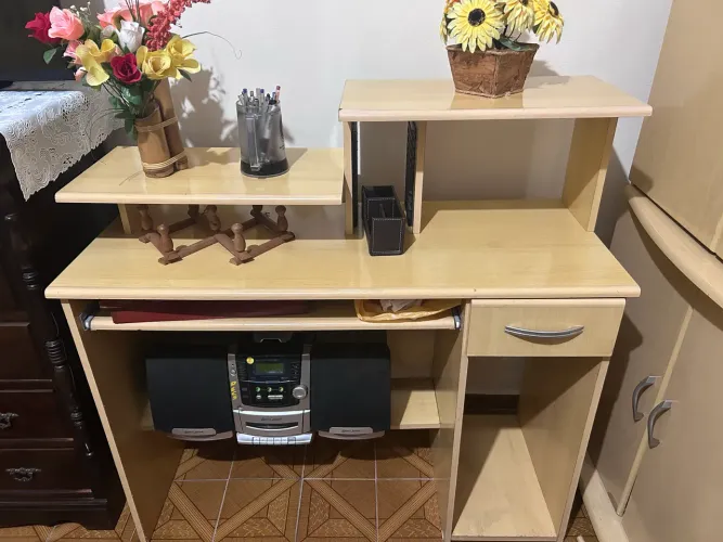 Escrivaninha computador / Rack