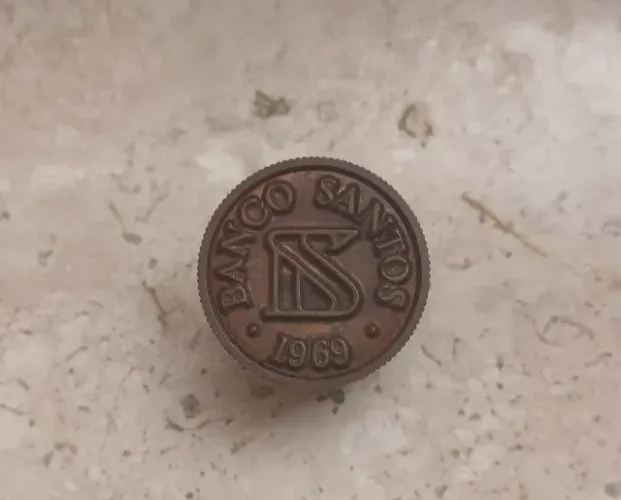 Antigo peso de papel em bronze - logotipo do  Banco Santos - 1.969 