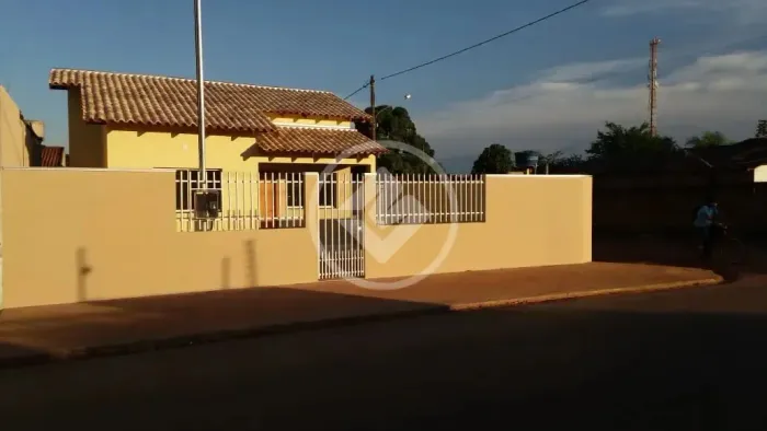 Casa de esquina via pública - R$ 220.000 - 2 quartos - Canelas, Várzea-Grande - MT codigo: