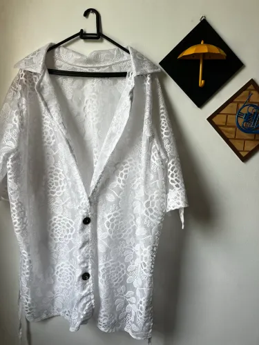 Saída de praia em renda