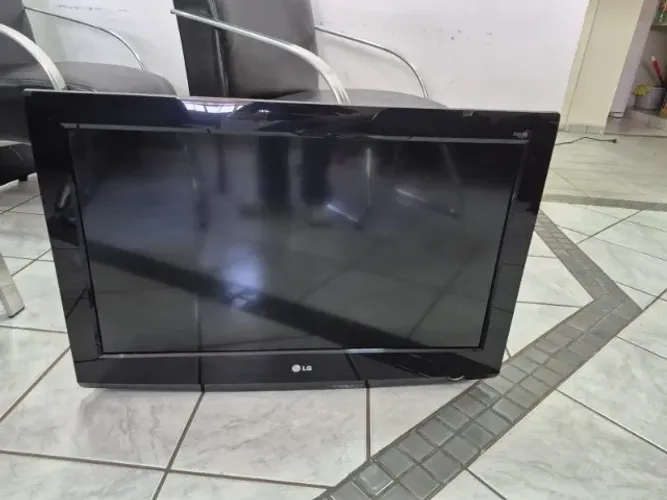 TV LG 32? LCD 32LF20FR - Excelente Estado