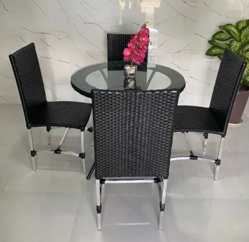 conjunto de jantar  em alumínio e fibra sintética....