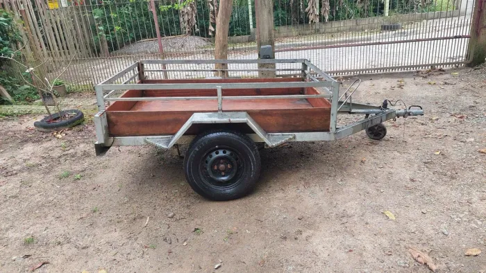 Carretinha reboque fazendinha/moto