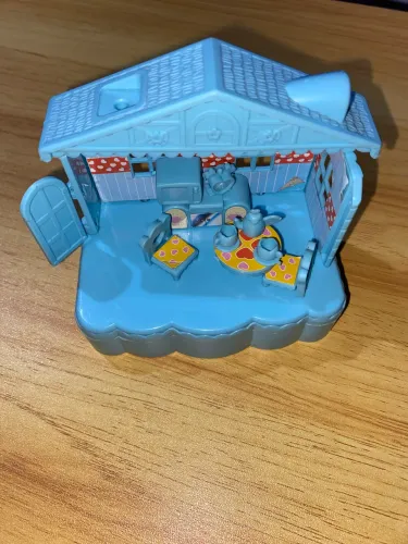 Mini casinha de boneca 