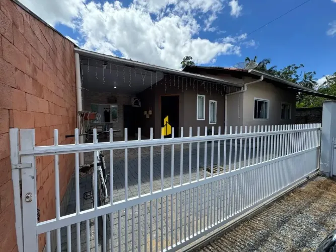 Casa à venda no bairro Vila Germer - Timbó/SC
