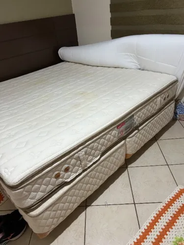 Colchão e cama