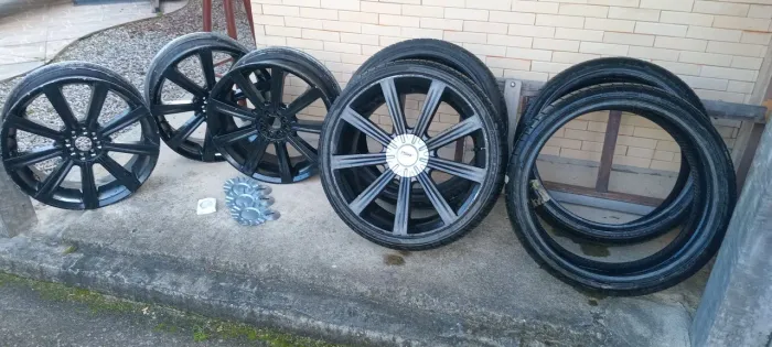 Rodas aro 20 multifuros de 4, pneus 225/35