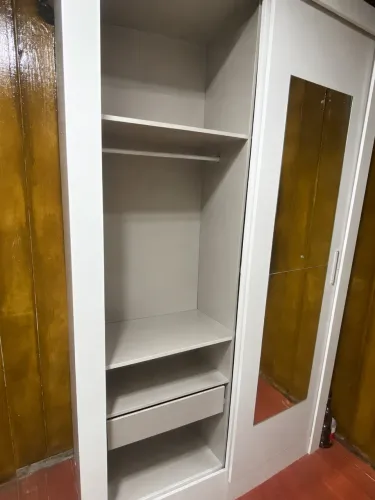 Guarda-roupa solteiro