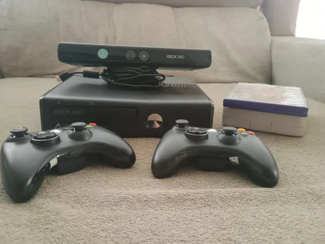Xbox 360 slim com kinect
