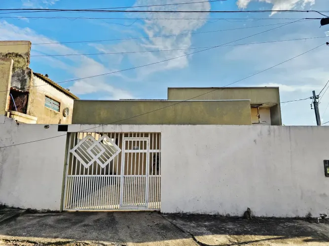 Casa com Piscina a venda 3 Quartos 1 Suíte Bairro Tijucal Cuiabá-MT