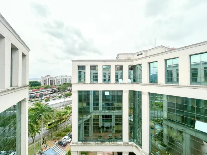 Cobertura comercial duplex no Sunplaza Barra da Tijuca
