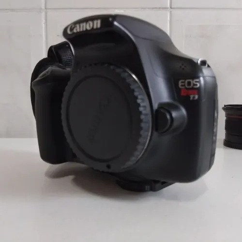 Canon T3 + Lente Canon 18-55 mm