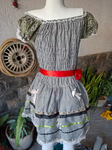 Vestido de festa junina adulto 29,90 /Saia 24,90/ Ler descrição antes de chamar 