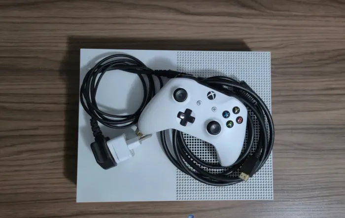 Xbox one 1 Tb + Controle