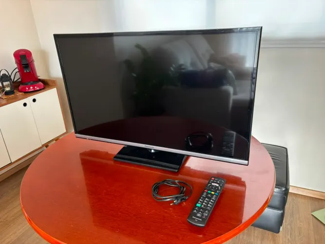 Smart TV Panasonic VIERA 32" TC-32DS600B