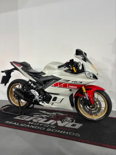YAMAHA R3 321c EDIÇÃO LIMITADA WORLD GP (DIVIDO 21x CARTAO )