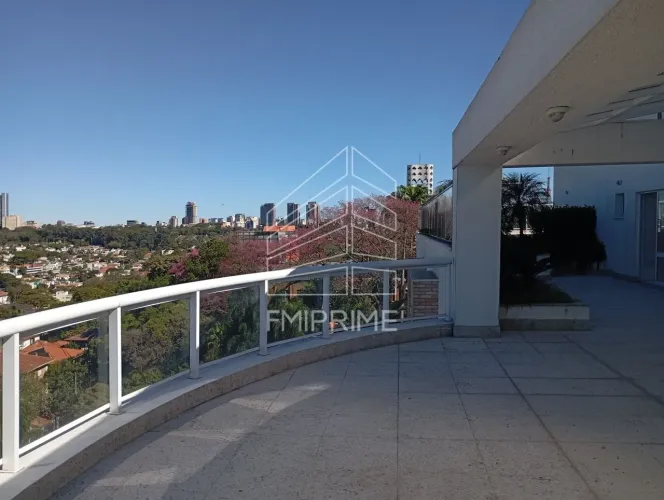Cobertura duplex com vista panorâmica. Amplo jardim e terraços.