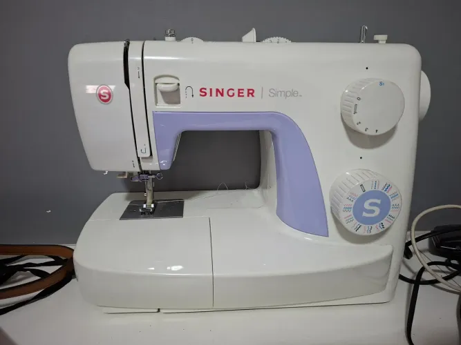 Máquina de costura Singer
