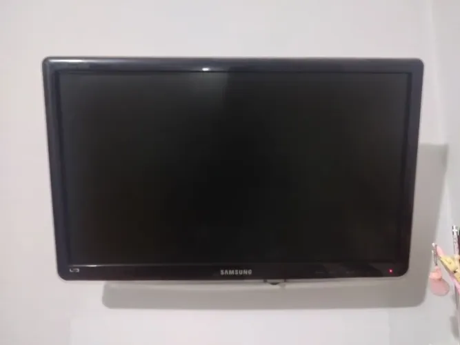 TV Monitor Samsung 24 Full HD