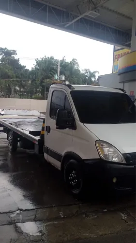 Iveco 35s14 ano 2013 com plataforma com asa delta