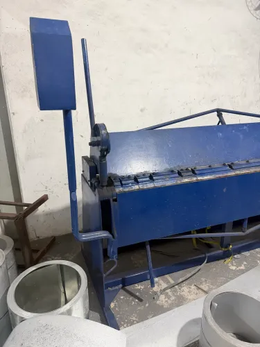 ? VENDO: Dobradeira / Viradeira de Chapa Manual Dentada - 2 Metros