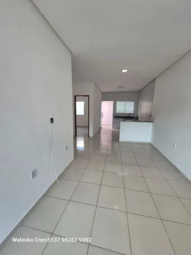 Alugo Casa 2 Dormitórios no Parque 10.