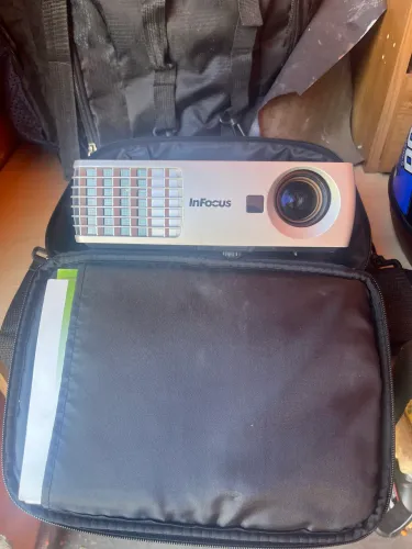 Projetor INFOCUS IN1102