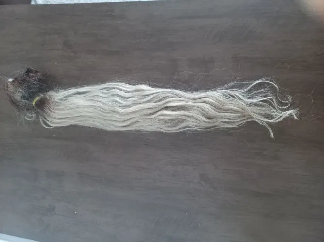 Megar hair loiro