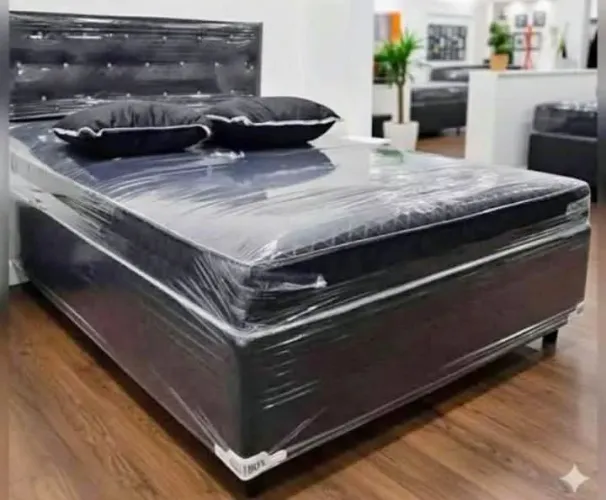 Vende-se cama box casal novas R$600