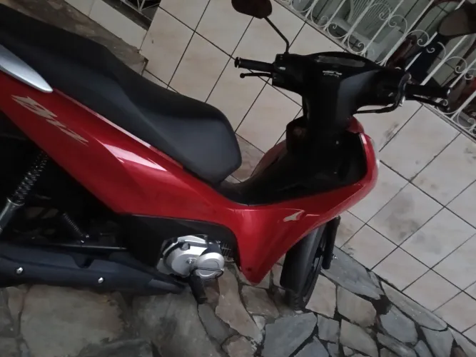 Vendo Biz Ex ano 2025/modelo 2026.