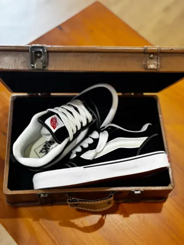 Vans Knu Skool