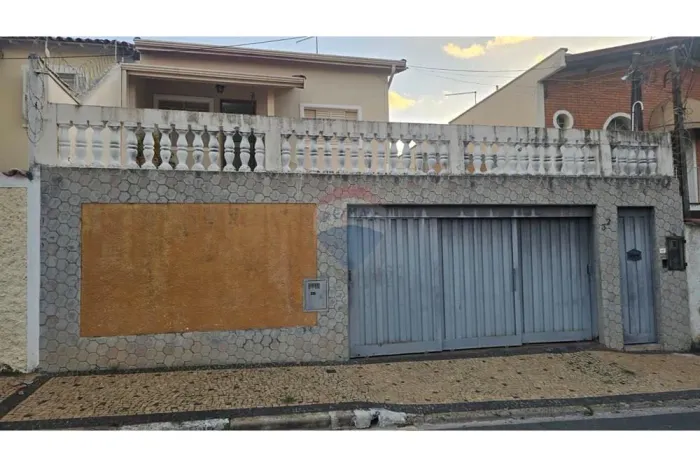Casa a venda com 3 dormitórios no Jardim Proença