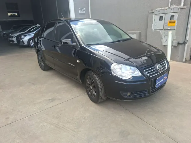 Volkswagen Polo Sedan 1.6 MI Total Flex 8V 4P 2009