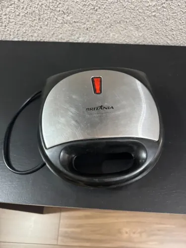 Sanduicheira e Grill Britânia Crome Inox - funcionando perfeitamente