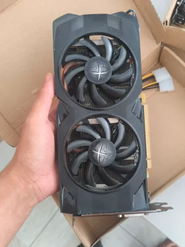 RX 570 4gb XFX funcionando perfeitamente 