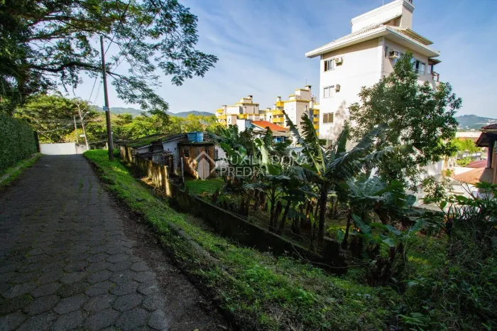 Terreno no bairro Saco Grande