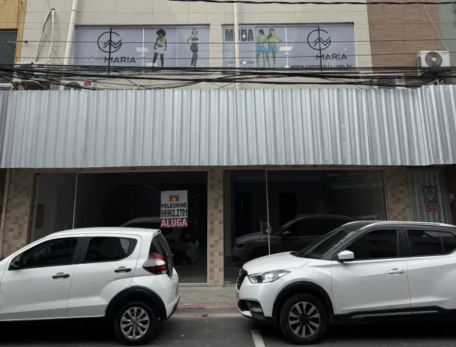 Pelegrine Aluga loja com cerca de 65m², 02 depósitos, copa, 01 banheiro - Glória, Vila Vel