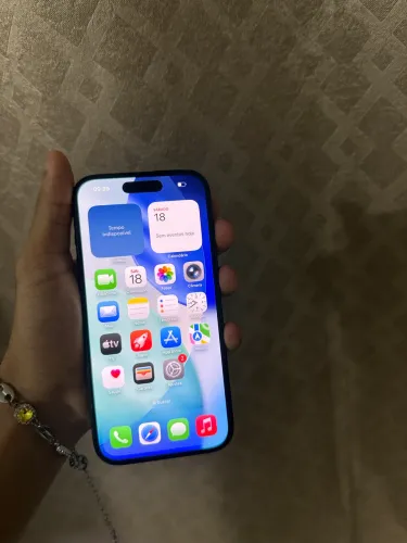 iPhone 15 - 128g