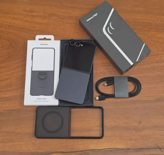 Galaxy Z Flip 7 5G 256GB 12GB semi novo completo