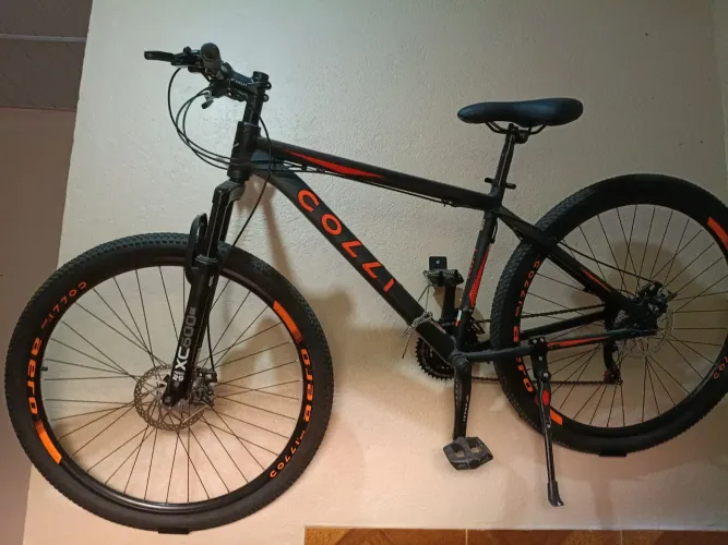 Bicicleta Colli Quadro em Alumínio 21 Marchas Aro 29 Freio a Disco 