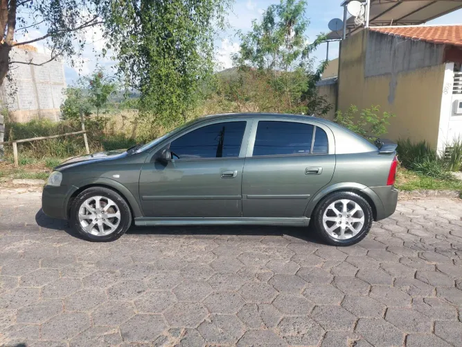 Chevrolet Astra Advant. 2.0 MPFI 8V Flexp. 5P Aut. 2011